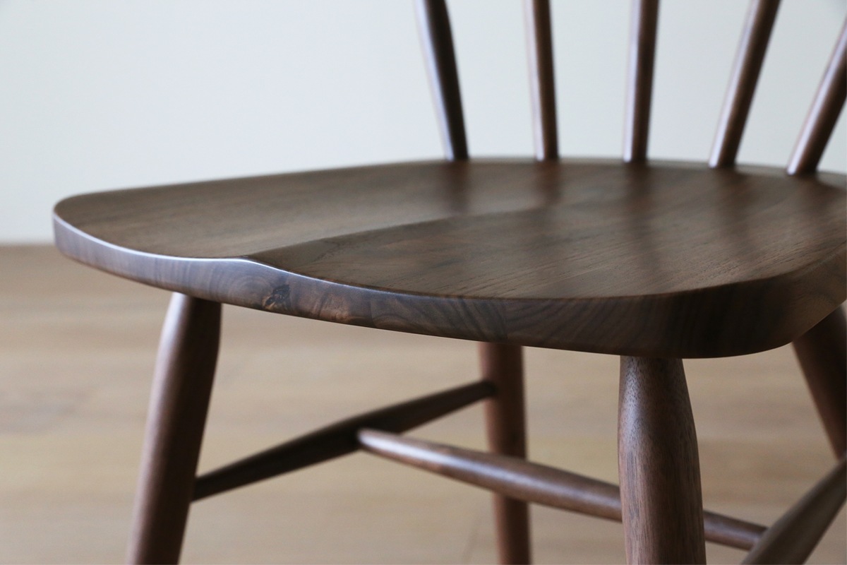 UN CHAIR ウォルナット