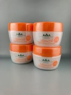 �ߥͥ��Q10UV�������������꡼��150g3�ĥ��å�