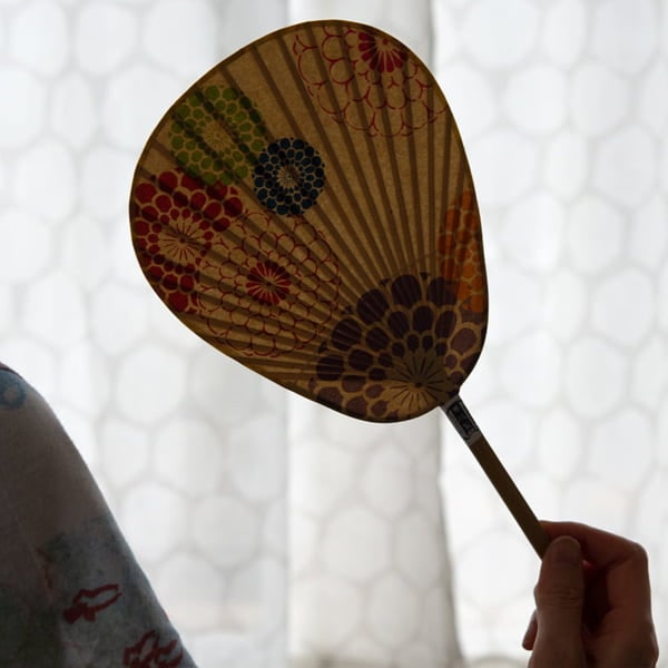 栗川商店 渋うちわ／仏扇・伊勢型 【団扇】 | 栗川商店／来民 渋