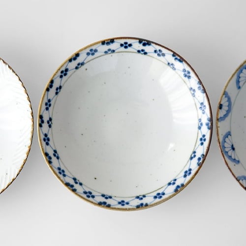 風水最高！愛媛県砥部焼き！飾り皿！珍しい！仏法華！木槿ムクゲの華！作者刻印有り 風水最高！愛媛県砥部焼き！飾り皿！珍しい！仏法華！木槿ムクゲ