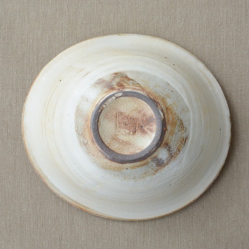古谷製陶所（古谷浩一）渕荒粉引 たわみ反深小鉢 【信楽焼】 | 古谷製