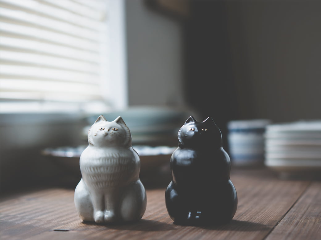 古瀬戸 招き猫 黒 陶器製 縁起置物 魔除け 日本製 作舎 Lucky