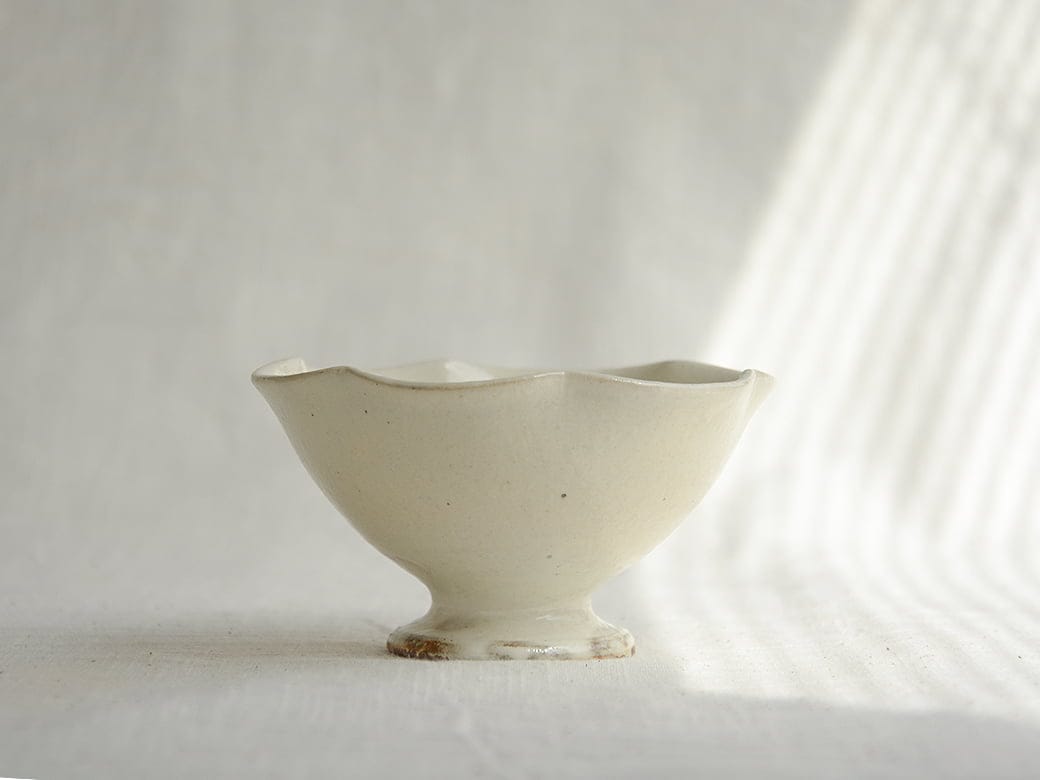 古谷製陶所（古谷浩一） 輪花高台小鉢 4カラー 【信楽焼】 | 古谷製陶