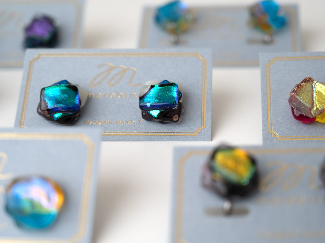 marebina ガラスのピアス・イヤリング Pile collar 5種類