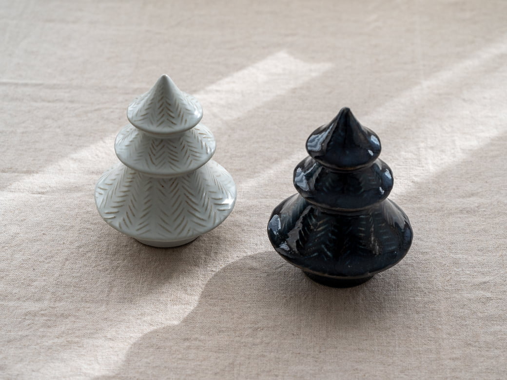 sen ツリーのオブジェ／2カラー 【陶器の置き物 クリスマス インテリア