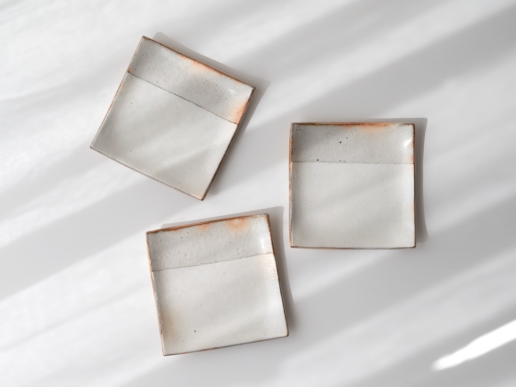 陶芸　信楽焼　古谷製陶所　古谷浩一　荒鉄線 ４寸　菓子皿　角小皿　取り皿　5皿 陶芸 信楽焼 古谷製陶所 古谷浩一 荒鉄線 4寸 菓子皿 角小皿