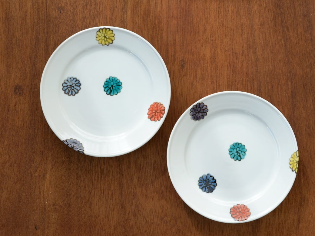 徳永遊心 色絵小菊ちらし／7寸平皿（リムあり） | 徳永遊心窯／うつわ