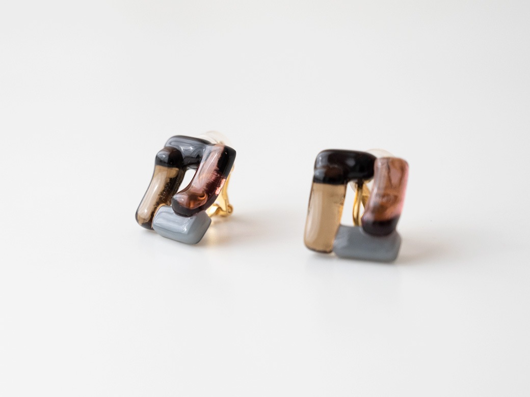 USAヴィンテージ♡ダイヤカットのクリーマー♡ミルクガラス♡未使用♪ matka｜ガラスのアクセサリー yotsu（ヨツ）【ピアス・イヤリング