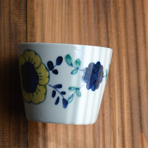 九谷青窯 高原真由美 色絵舞い花／そば猪口 | 九谷青窯／九谷焼