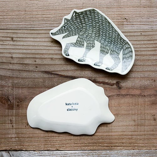 倉敷意匠 KATAKATA 印判手の豆皿／オオカミ（2カラー） | 倉敷意匠計画