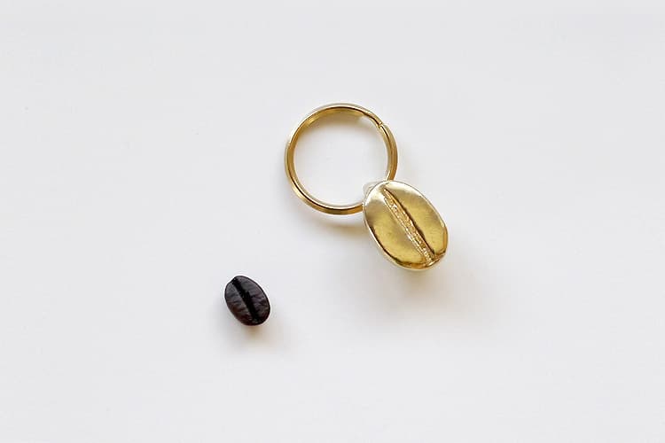 TORCH コーヒー豆のキーホルダー／金（真鍮製）【アクセサリー トーチ