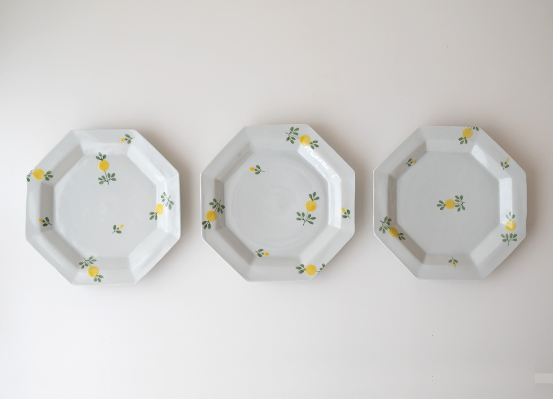 徳永遊心 色絵花蛍／八角皿 | 徳永遊心窯／うつわ作家 | ハウスグラム