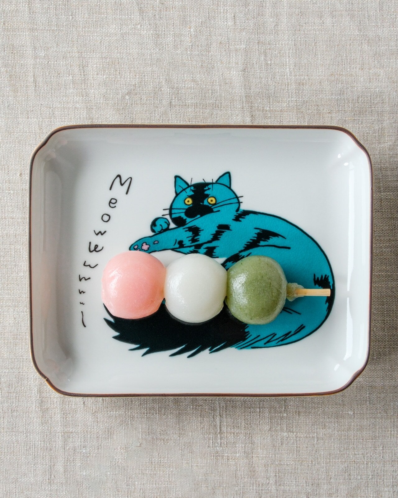 新品　九谷焼　13cm皿　猫　B クタニシール ネコ・ジェラシー 長角皿 取り皿 菓子皿【九谷焼