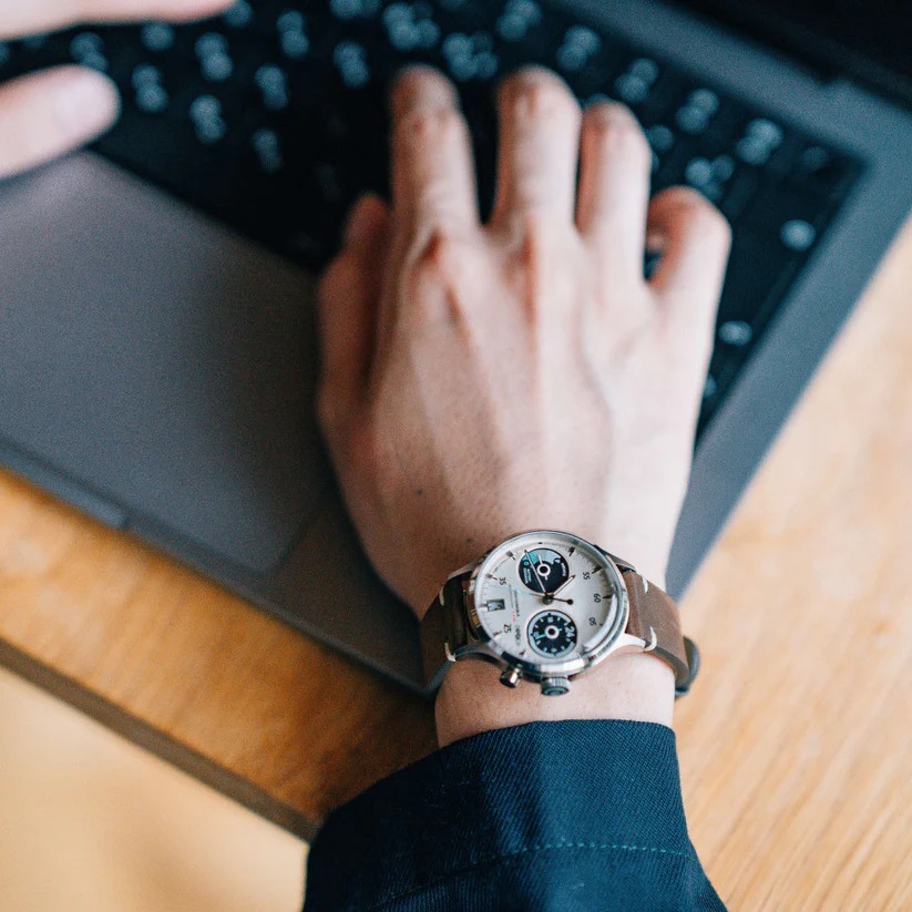 TACS｜SOODA シルバー ホワイト ダークブラウン（ソーラー式） 画像2