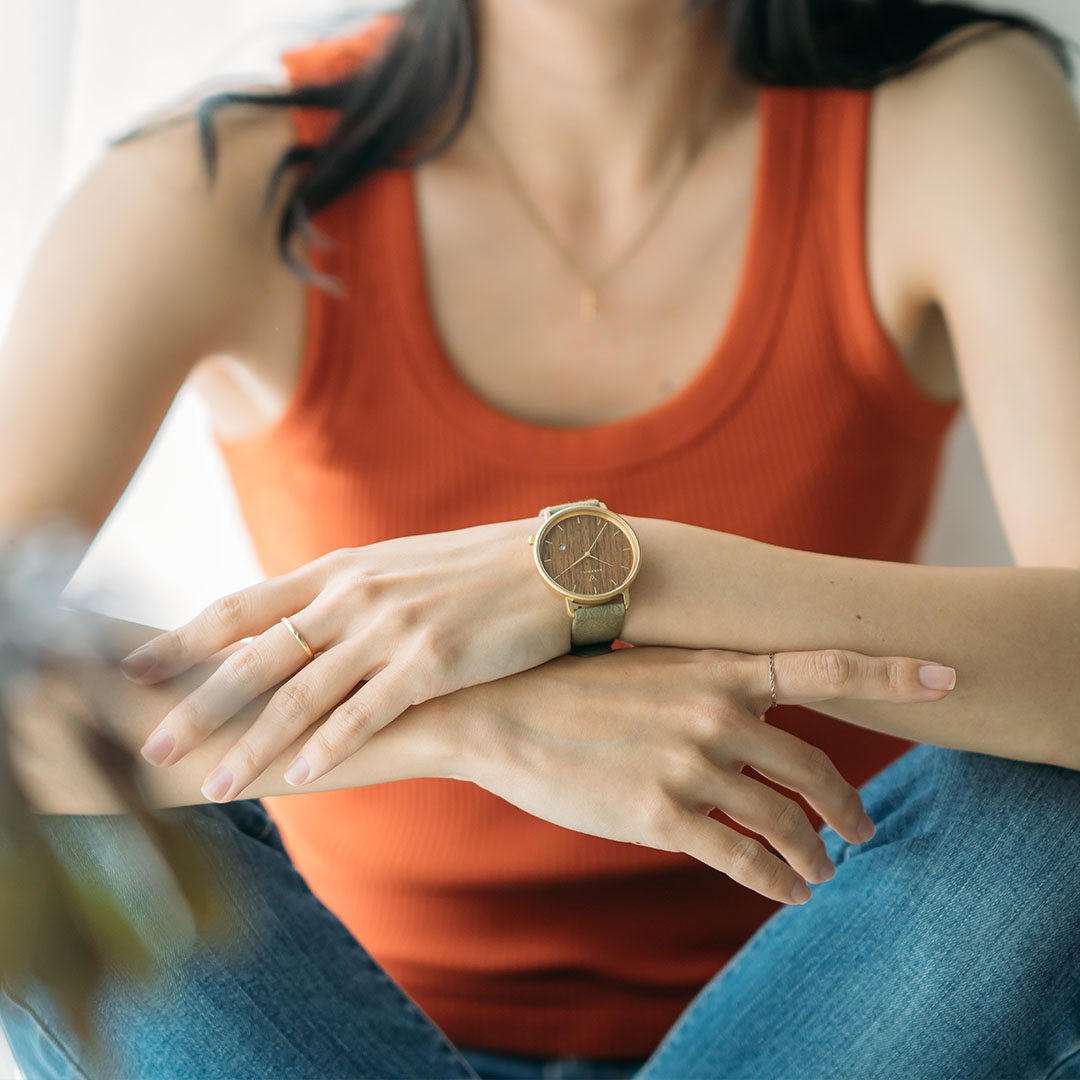 KERBHOLZ｜TILDA 38mm ティルダ ウォールナット ゴールド オリーブヴィーガン 画像5