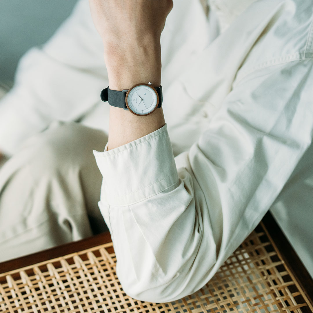 KERBHOLZ｜CARLA 36mm カーラ ウォールナット シルバー ブラックヴィーガン 画像6