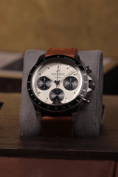 AV86(旧 ABOUT VINTAGE アバウトヴィンテージ)|1960 Racing Chronograph 41mm レーシング クロノグラフ スチール シルバー ホワイトブラック ブラウンレザーベルト 画像5