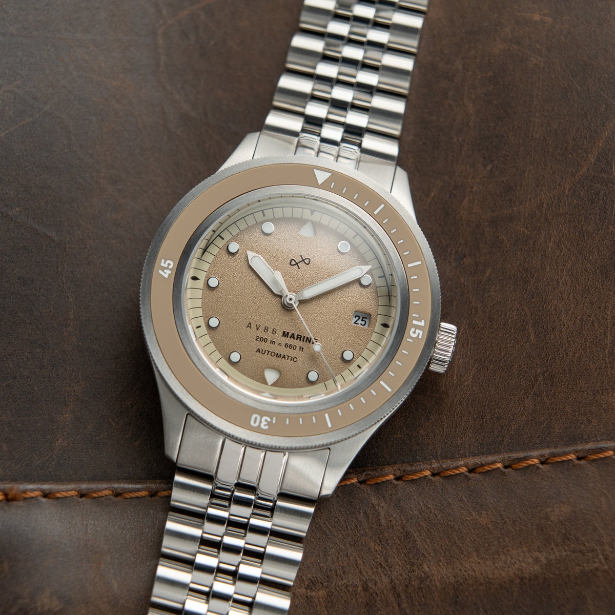 AV86(旧 ABOUT VINTAGE)|1956 Marine Automatic 41mm Steel/Sand(自動巻き) 画像2