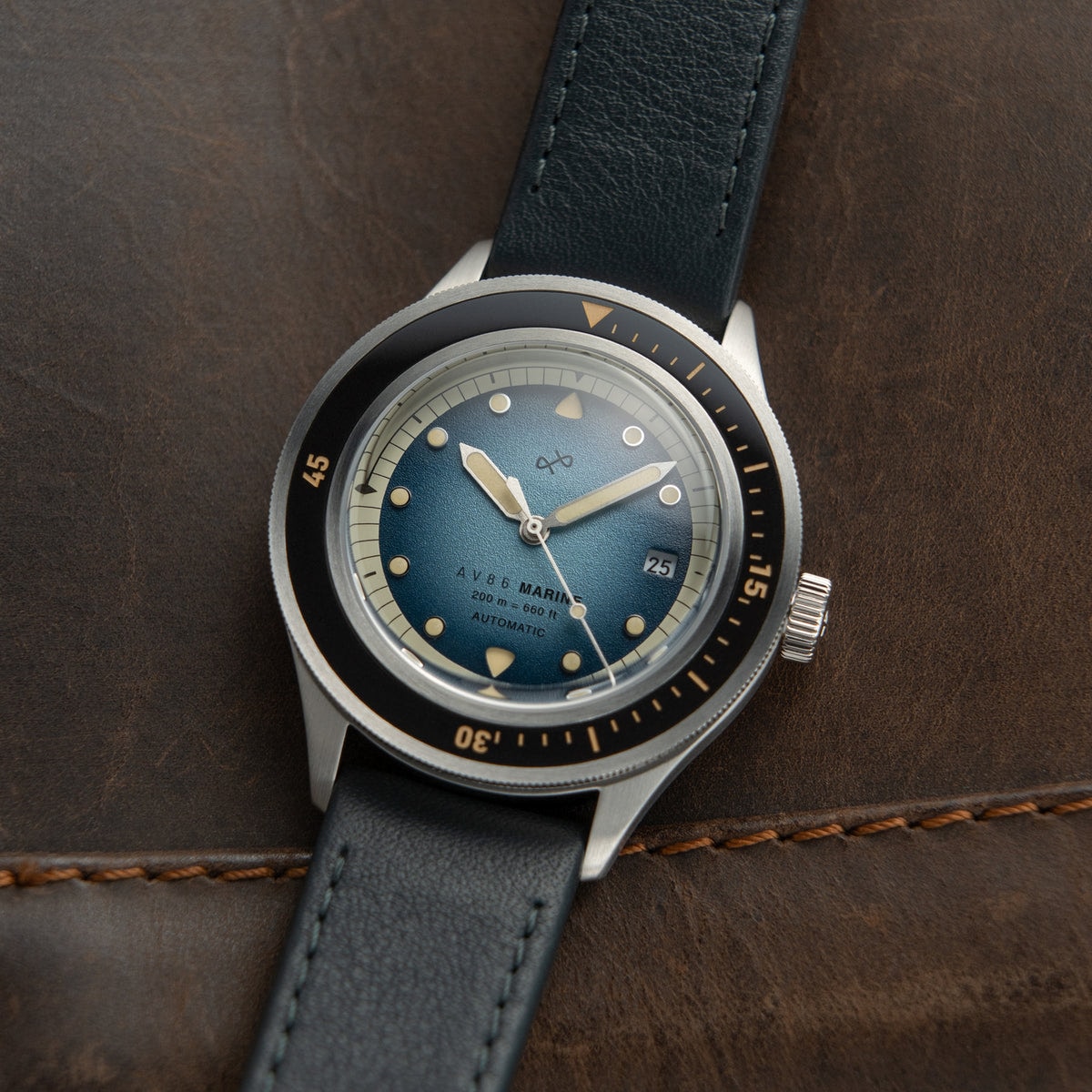 AV86(旧 ABOUT VINTAGE)|1956 Marine Automatic 41mm Steel/Blue Fade(自動巻き) 画像6