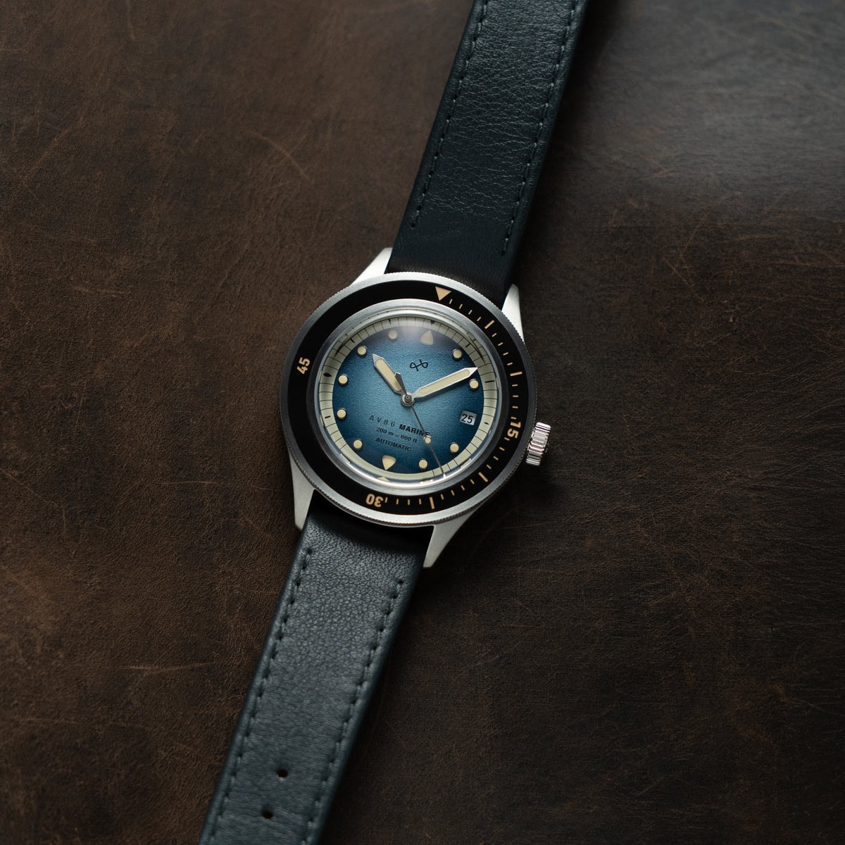 AV86(旧 ABOUT VINTAGE)|1956 Marine Automatic 41mm Steel/Blue Fade(自動巻き) 画像7