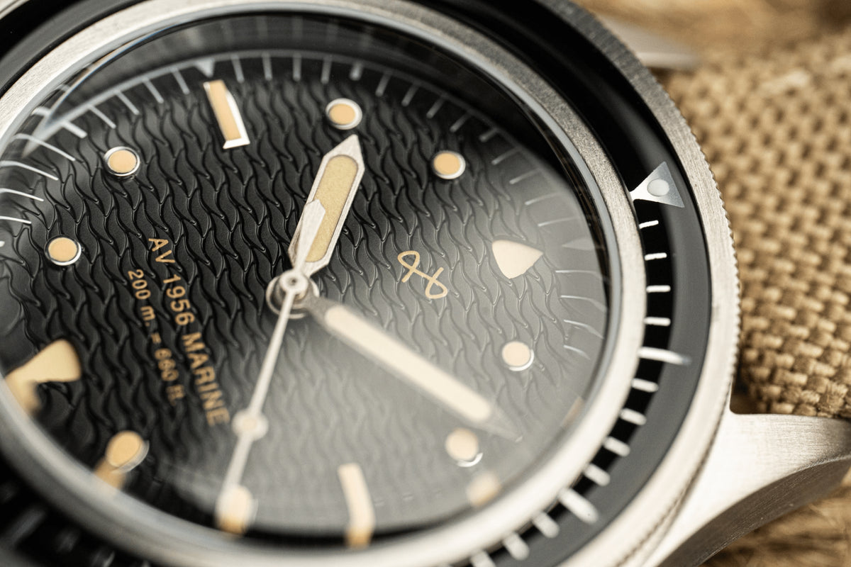 AV86（旧 ABOUT VINTAGE アバウトビンテージ）｜1956 Marine 41mm マリン スティール シルバー ブラック コーデュラ 画像2