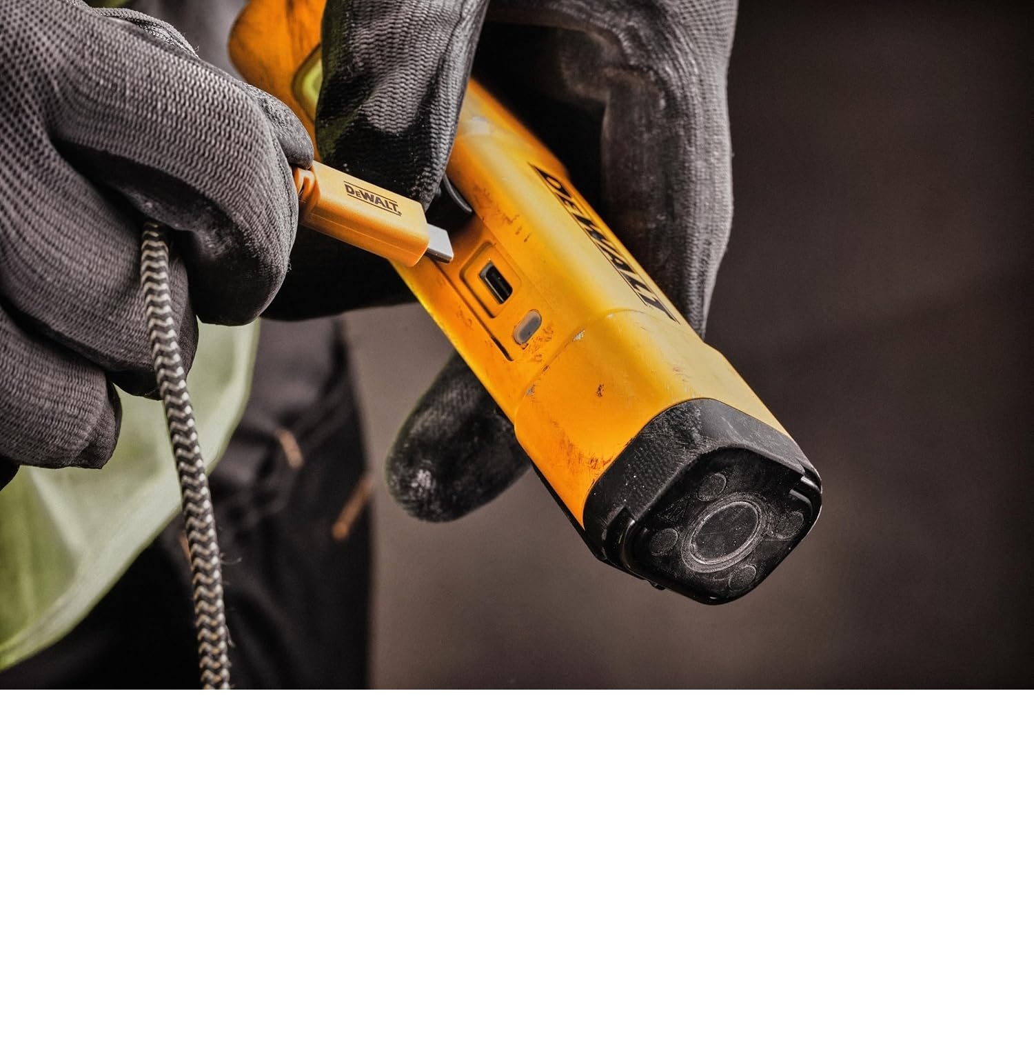 DEWALT(デウォルト) USB-C LEDフラッシュライト DCL183-XJ | メーカー