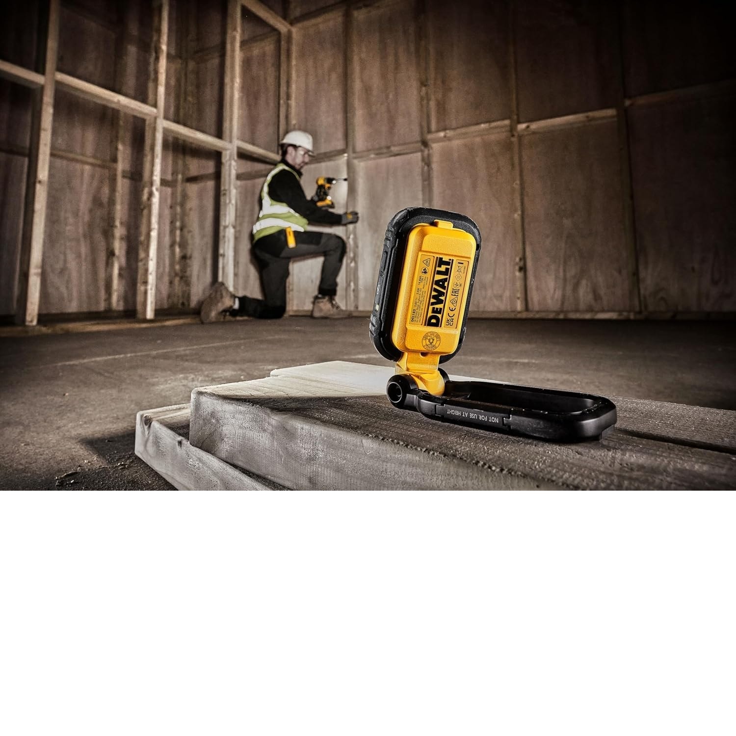 DEWALT(デウォルト) USB-C LEDタスクライト DCL182-XJ | メーカー一覧