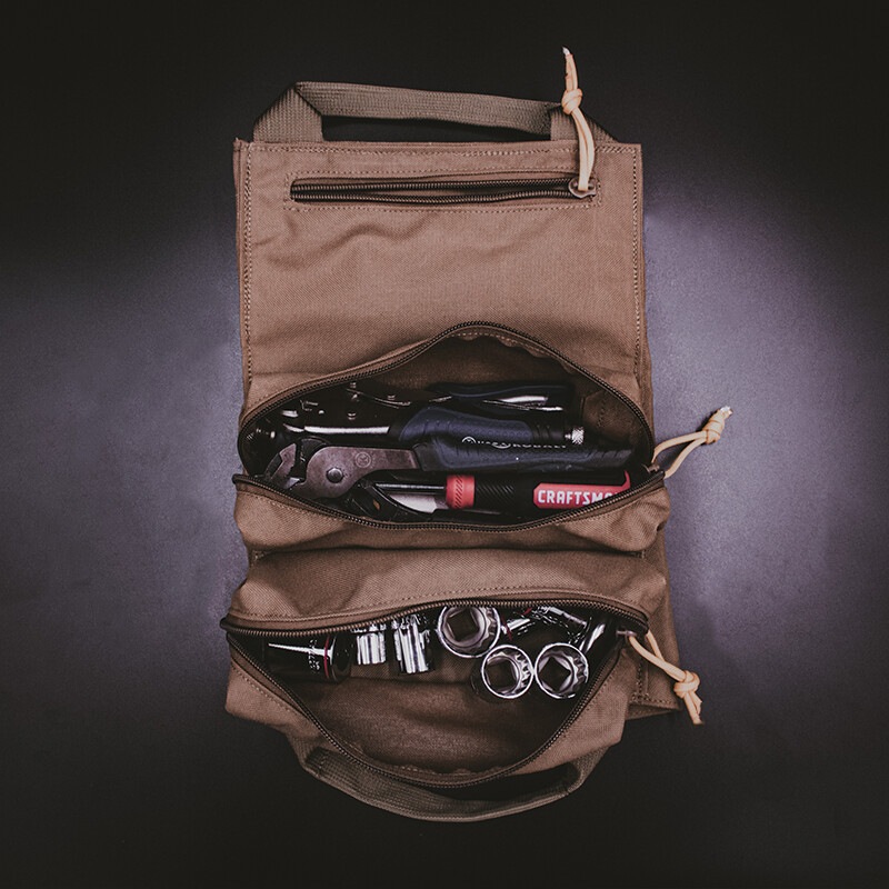 Atlas 46 ヨークタウン ツールロール - 超ポータブル 革新的 高耐久設計 大容量 レンチオーガナイザー 工具収納 アメリカ製 コヨーテブラウン 並行輸入品 Atlas 46 Yorktown Mechanics ツールロール ブラック