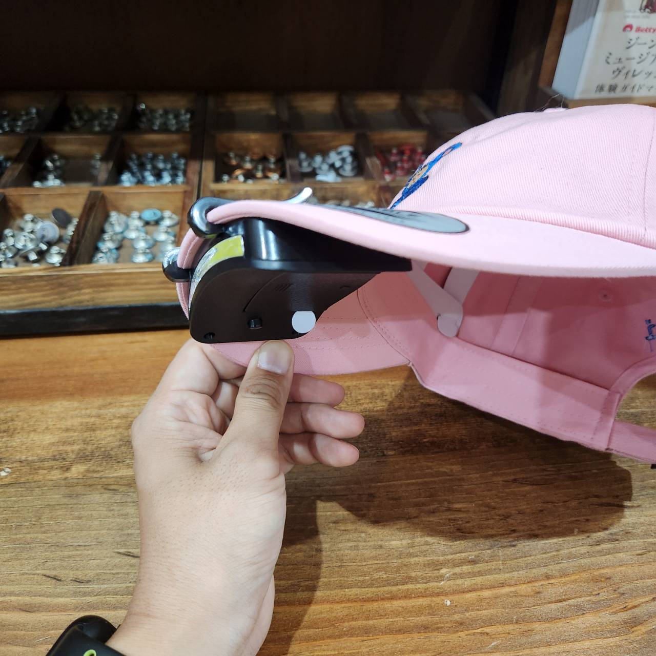 廃盤　バドワイザー　LED サインライト　ボトルキャップデザイン　アメ雑 廃盤バドワイザーLED サインライトボトルキャップデザインアメ雑