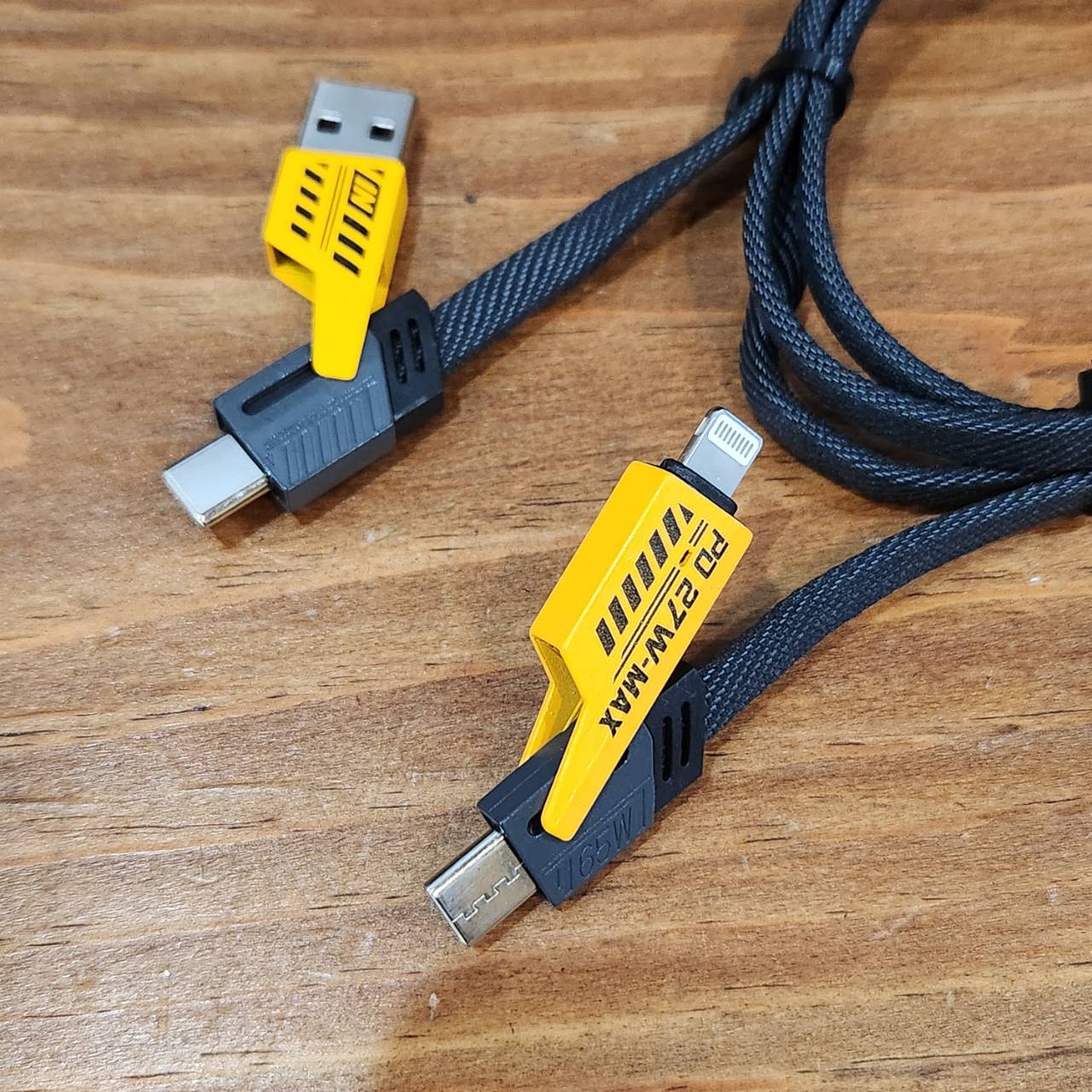 4in1 充電通信メッシュ充電ケーブル 1m (USBケーブル) | すべて