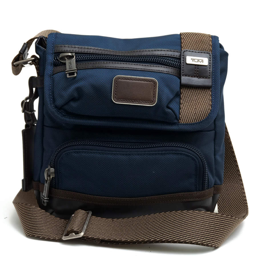 TUMI 222306NVY2 BARSTOW CROSSBODY �С����ȡ� / �ȥ��� �������ܥǥ� �Хꥹ�ƥ��å��ʥ����� �ʥѥ쥶�� ���� �ܥǥ��Хå� �ͥ��ӡ� �� ���������Хå� ���