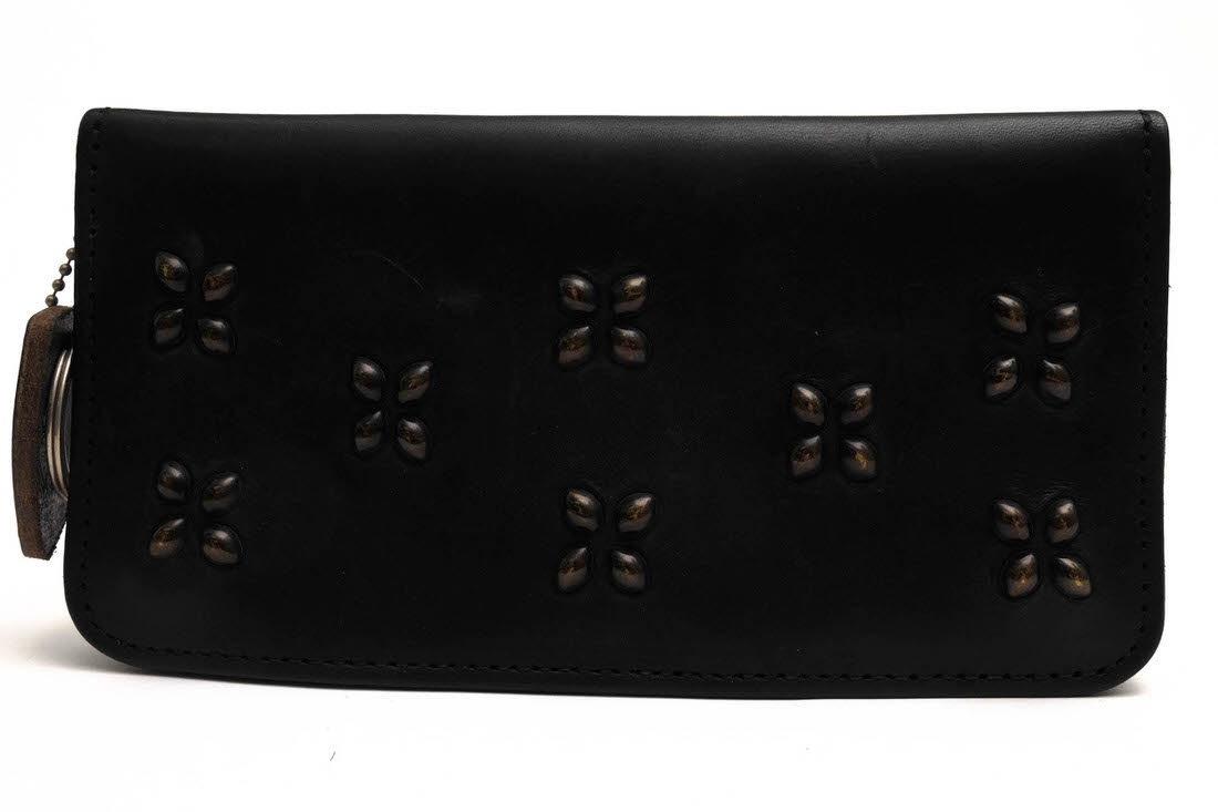 HTC　長財布　黒　レザー　本革 楽天市場】HTC エイチティーシー スタッズ レザー 長財布 ウォレット