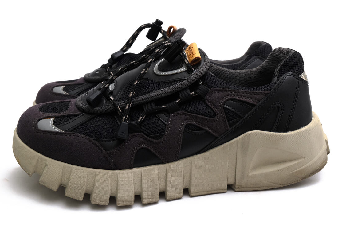 グラム／glamb シューズ スニーカー 靴 ローカット メンズ 男性 男性用 ポリエステル ブラック 黒  GB0321 AC05 Classic runner sneakers アッパー異素材メッシュマイクロファイバー、サドル波状パーツ複雑レイアウト、スピンドルタン、チャンキーソール Vibramソール glamb GB0321 AC05 Classic runner sneakers / グラム アッパー異素材