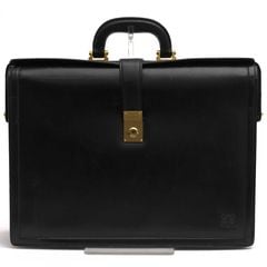 LOEWE / ロエベ A4サイズ収納可 グレイン型押しカーフ 牛革 ブラック