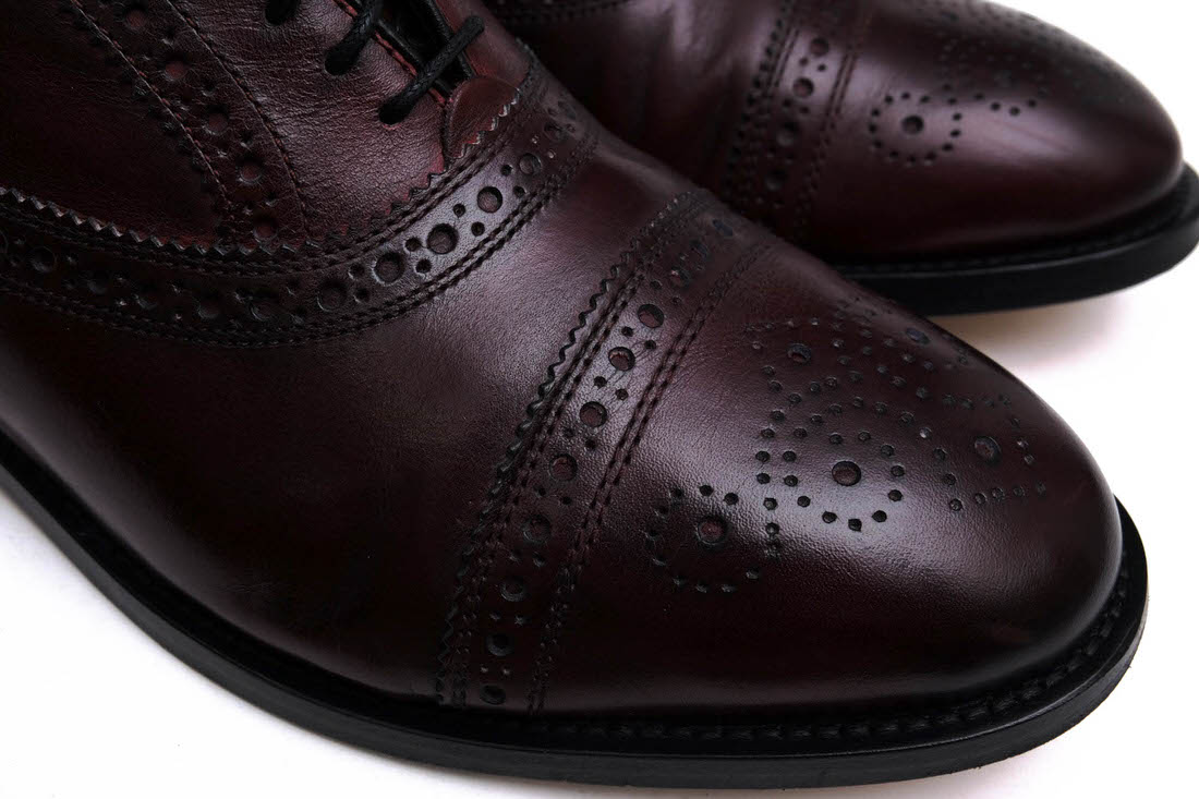 kneeland brogue cap toe oxford