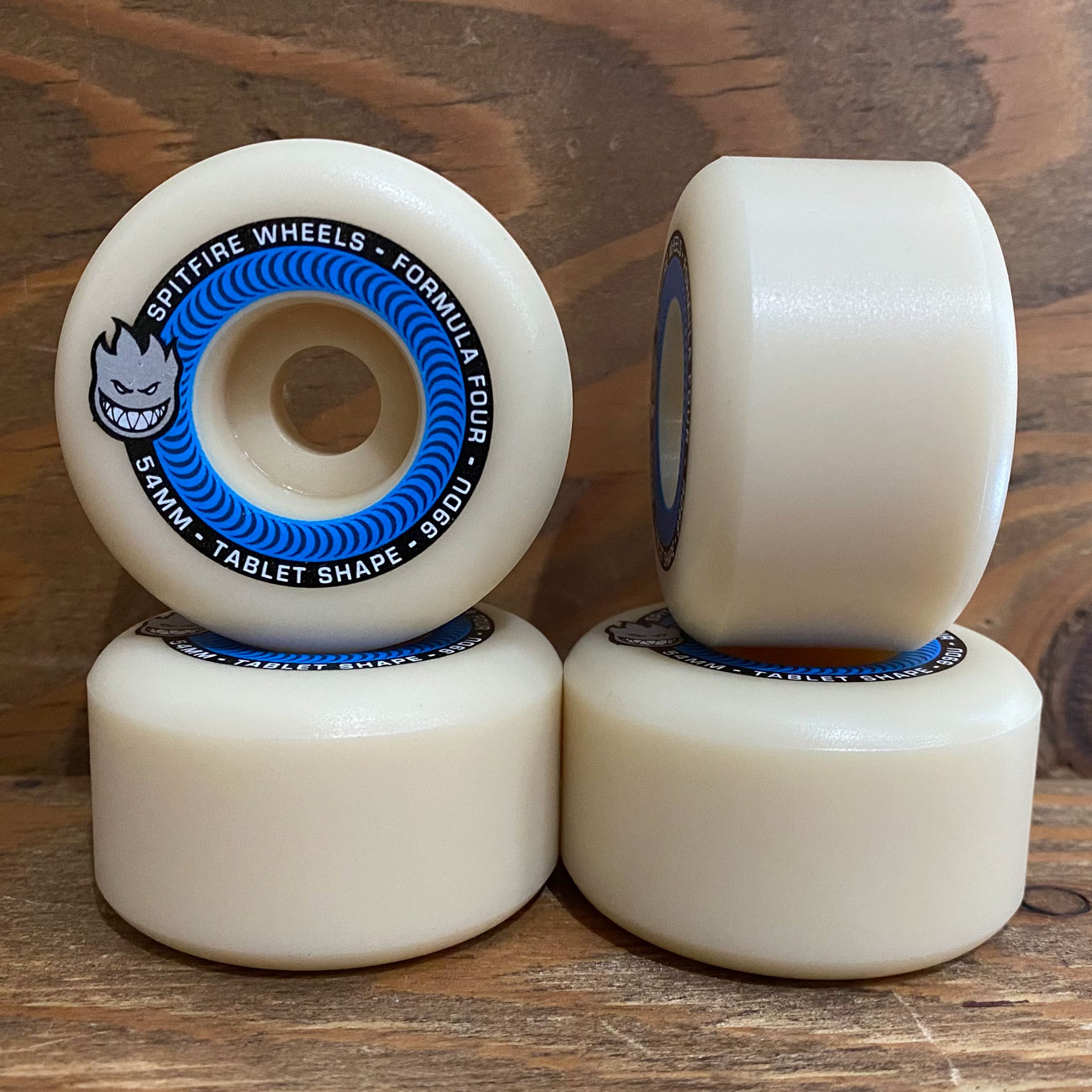 スクエア】 SPITFIRE F4 TABLET 99A 54mm｜SKATEBOARD｜スケートボード