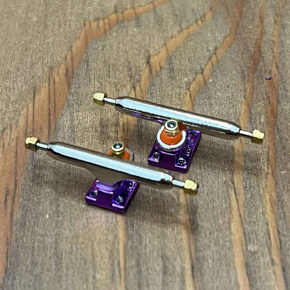 【34mm】UAG F.B PRO TRUCKS TYPE 3 NORMAL KINGPIN SILVER x PURPLE