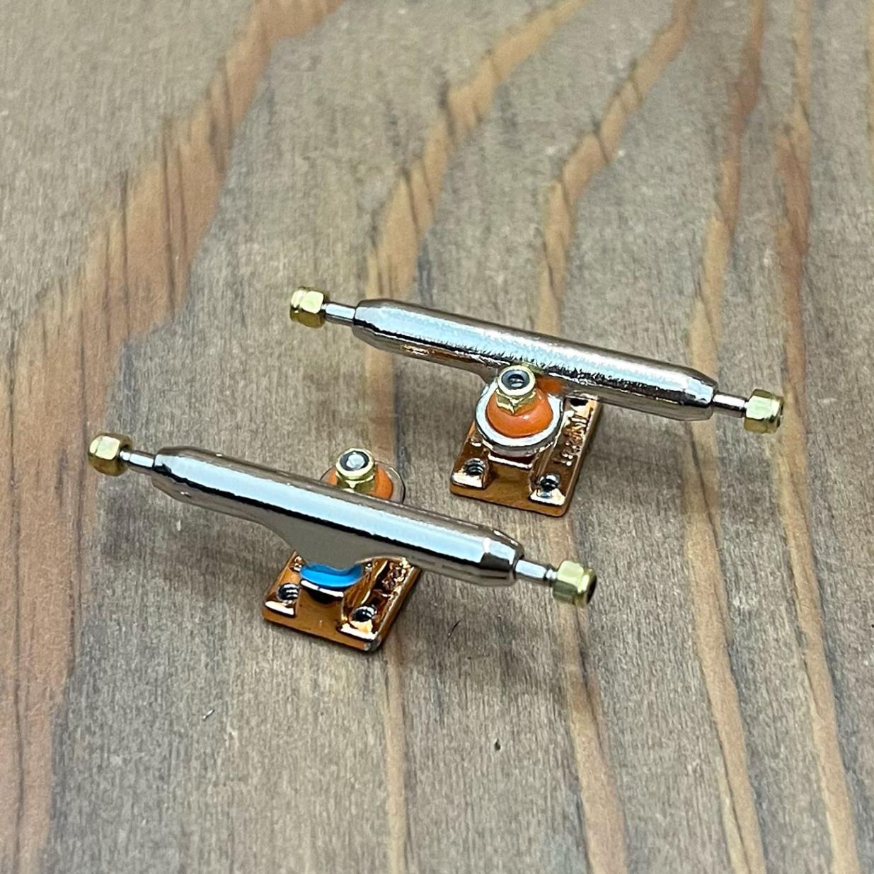 【34mm】UAG F.B PRO TRUCKS TYPE 3 NORMAL KINGPIN SILVER x PINKGOLD