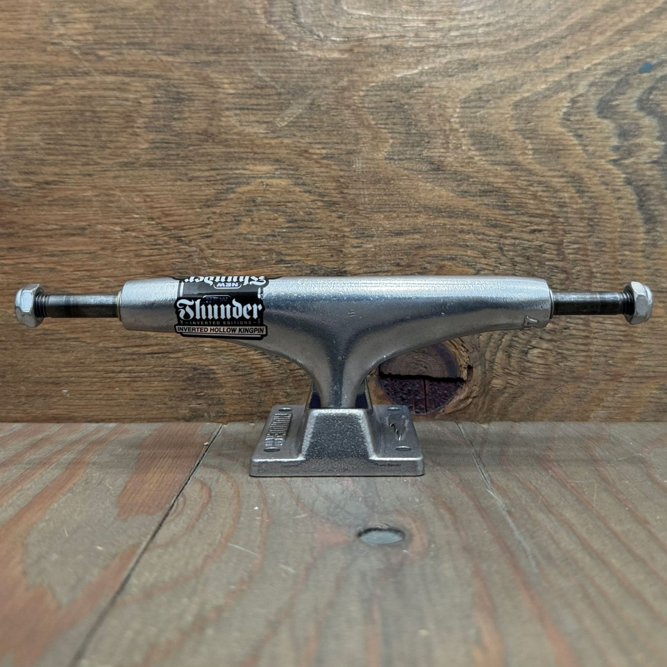 THUNDER TRUCK INVERT POLISH 147HI-149HI｜SKATEBOARD｜スケート