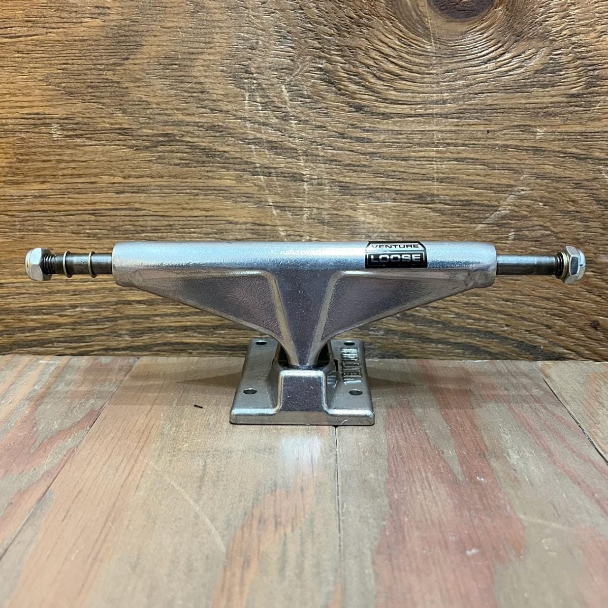 VENTURE TRUCKS V-LOOSE POLISHED 5.6HI