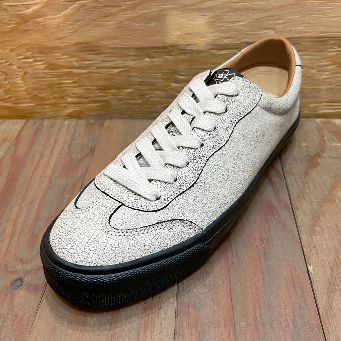 LAST RESORT AB VM004 MILIC ARTISAN WHITE/BLACK