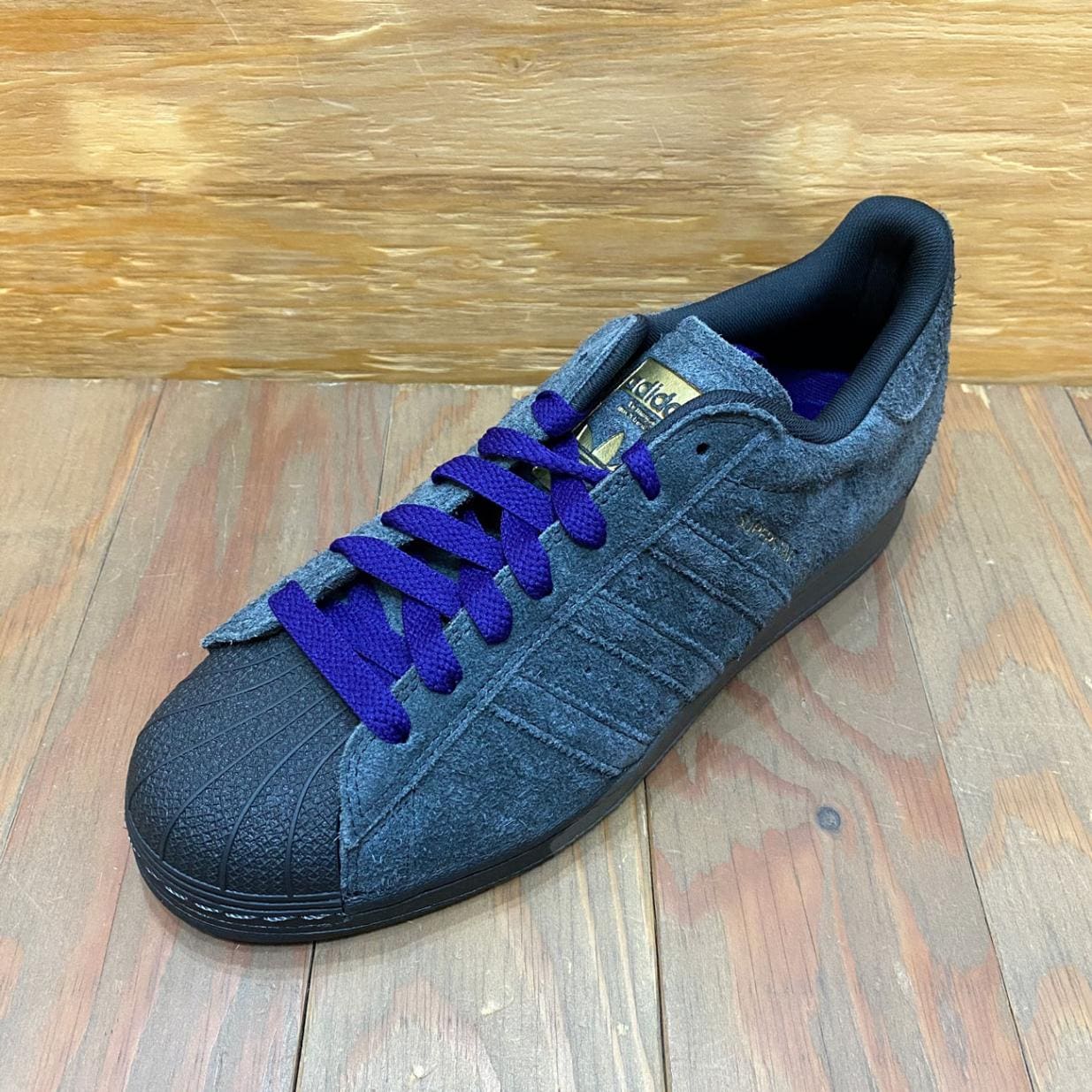 ADIDAS SUPERSTAR ADV CARBON/COLLEGIATE PURPLE