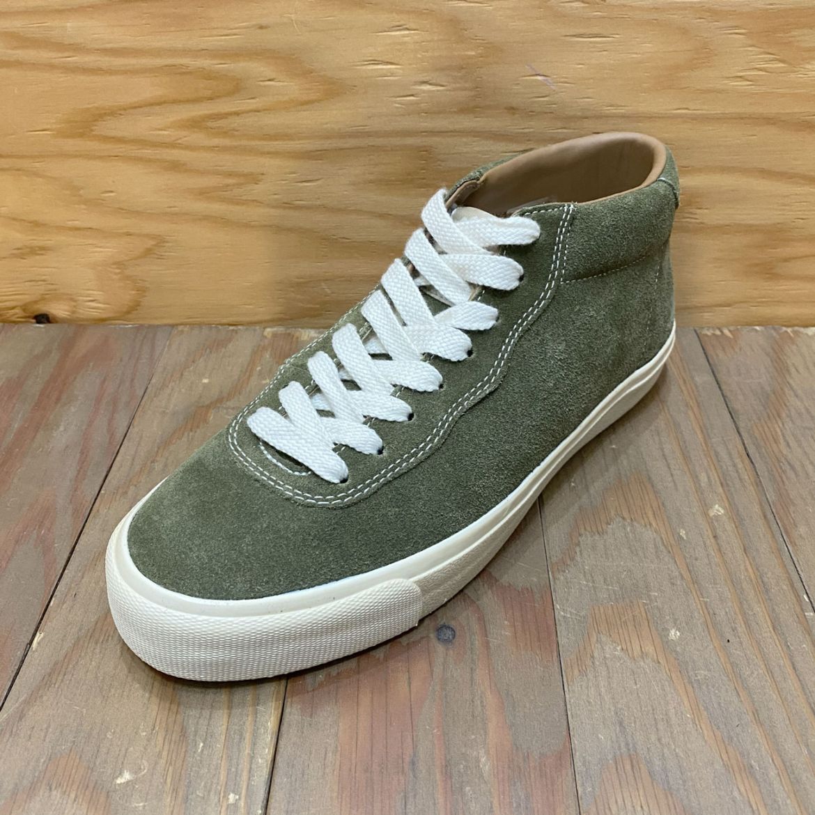 LAST RESORT AB VM001 SUEDE MID OLIVE/WHITE
