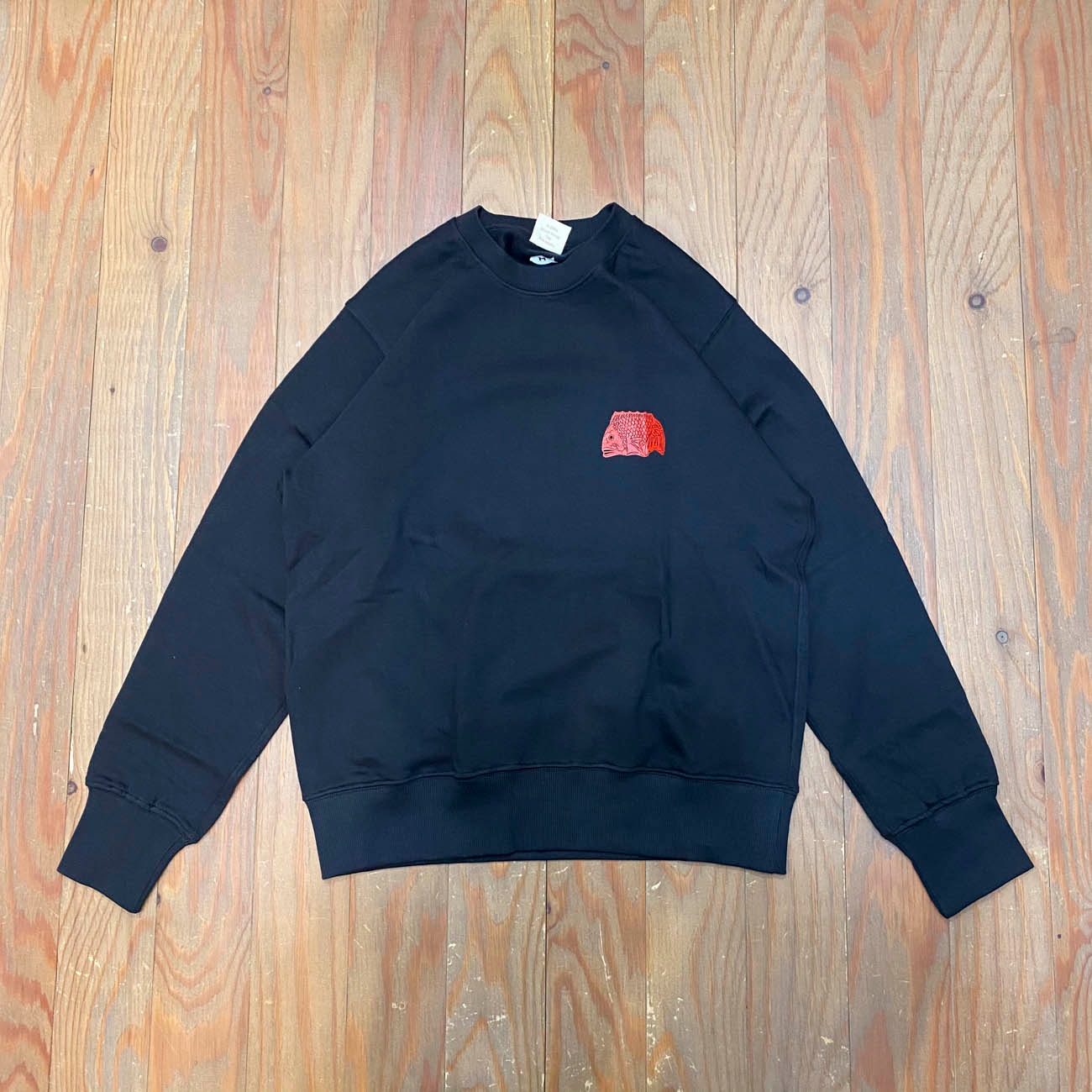 FISH & LIFE スクエア LOGO CREWNECK