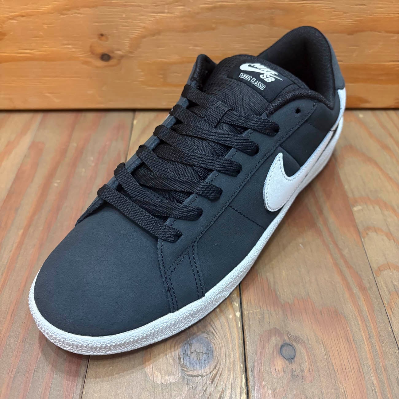 NIKE SB ZOOM TENNIS CLASSIC BLACK/WHITE