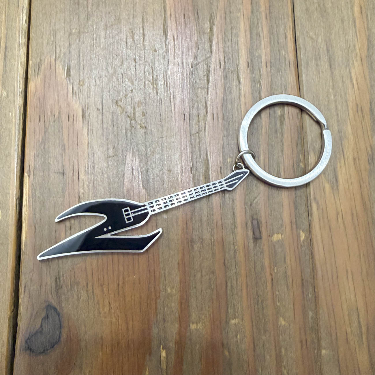 2 RISER PADS GUITAR KEYCHAIN｜GOODS｜スケートボード通販 HIGHSOX