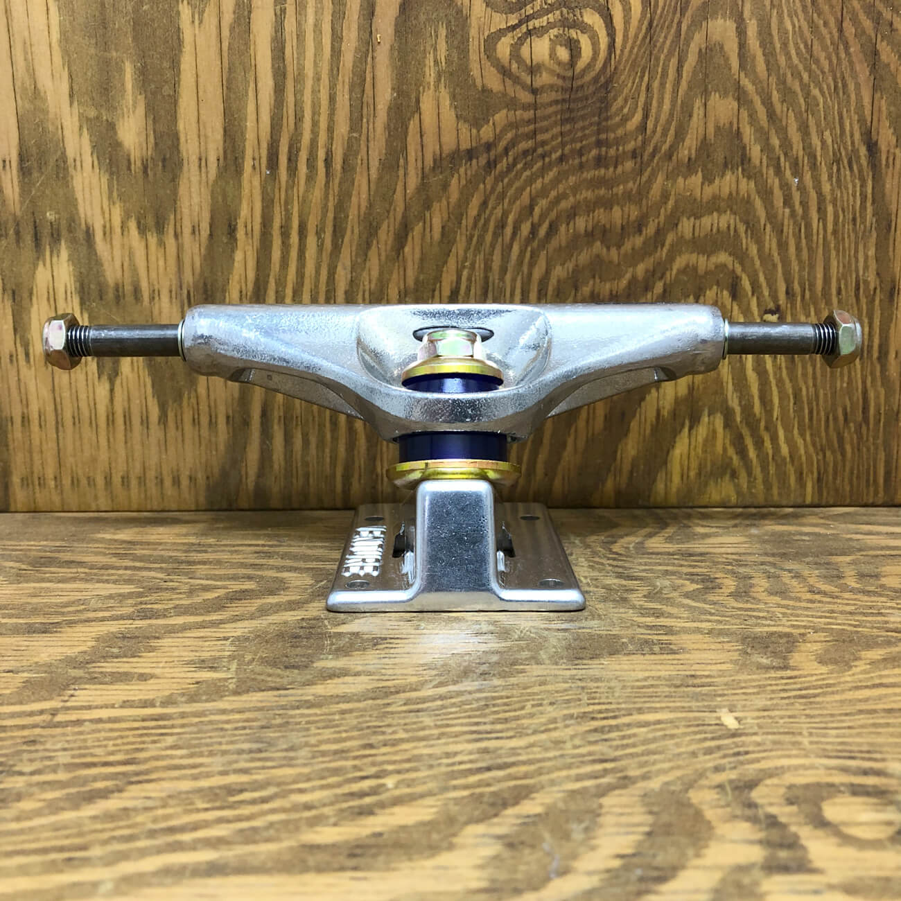 VENTURE TRUCKS POLISHED V-LIGHTS 5.0-5.8 HI｜SKATEBOARD｜スケート