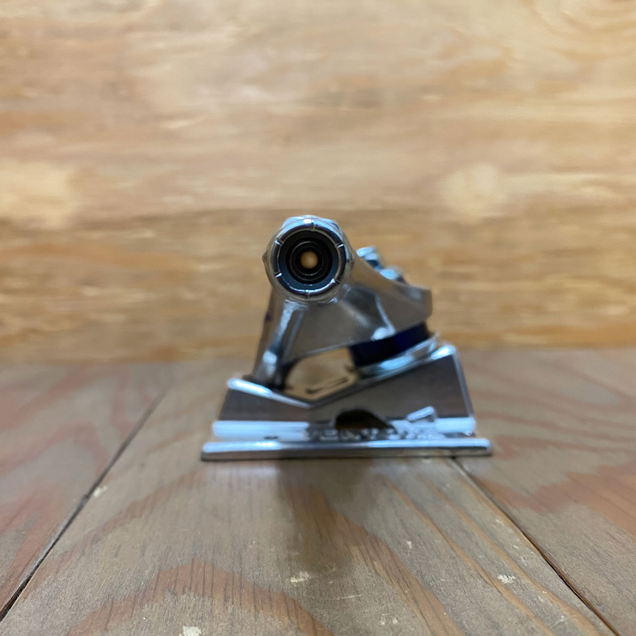 VENTURE TRUCKS V-HOLLOW KAI 5.6HI｜VENTURE｜スケートボード通販