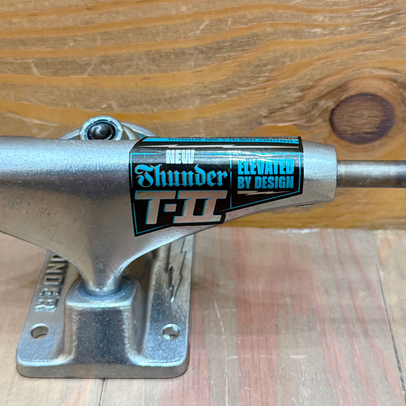 THUNDER TRUCK T-II POLISH 147HI-149HI｜SKATEBOARD｜スケートボード