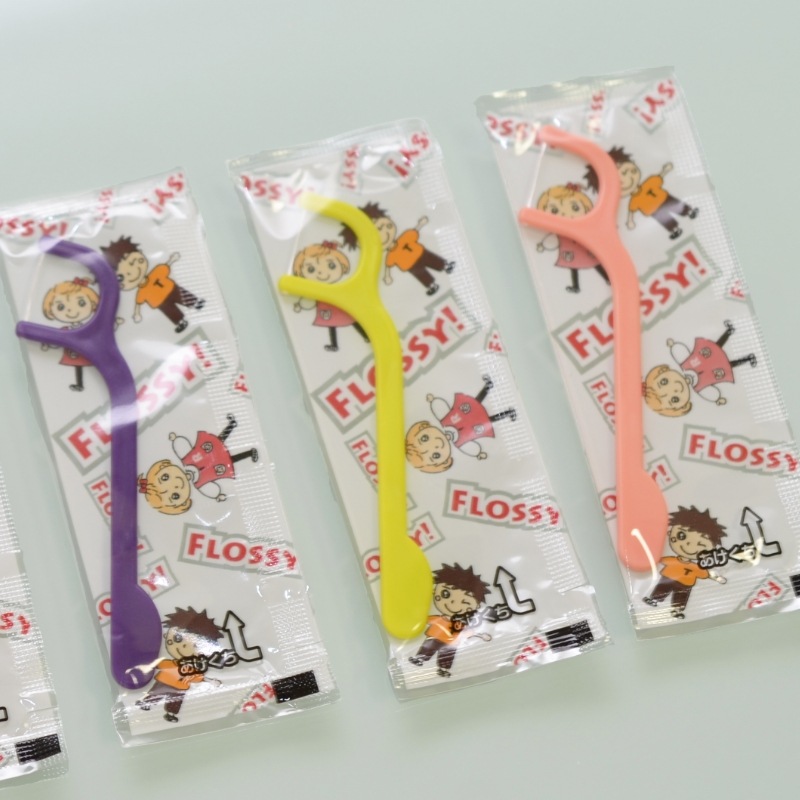 フロッシィ こどもデンタルフロス